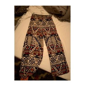 Patterned flowy pants
